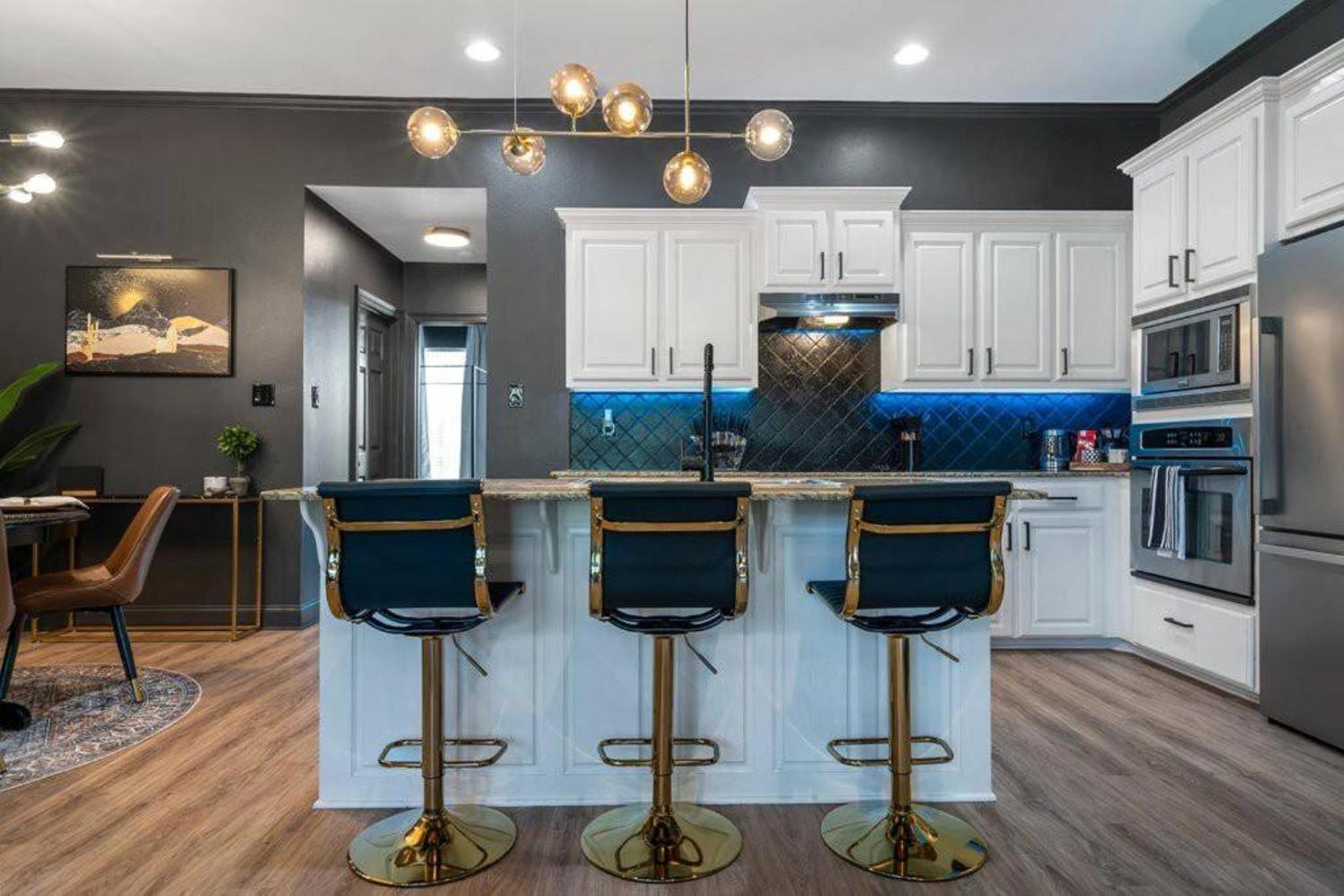 Stylish & Romantic Home, Long-Term Friendly, King Baton Rouge Exterior foto